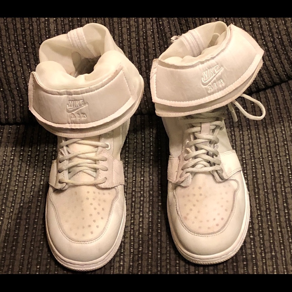 WMNS Nike Air Jordan 1 Retro High Explorer XX 7.5